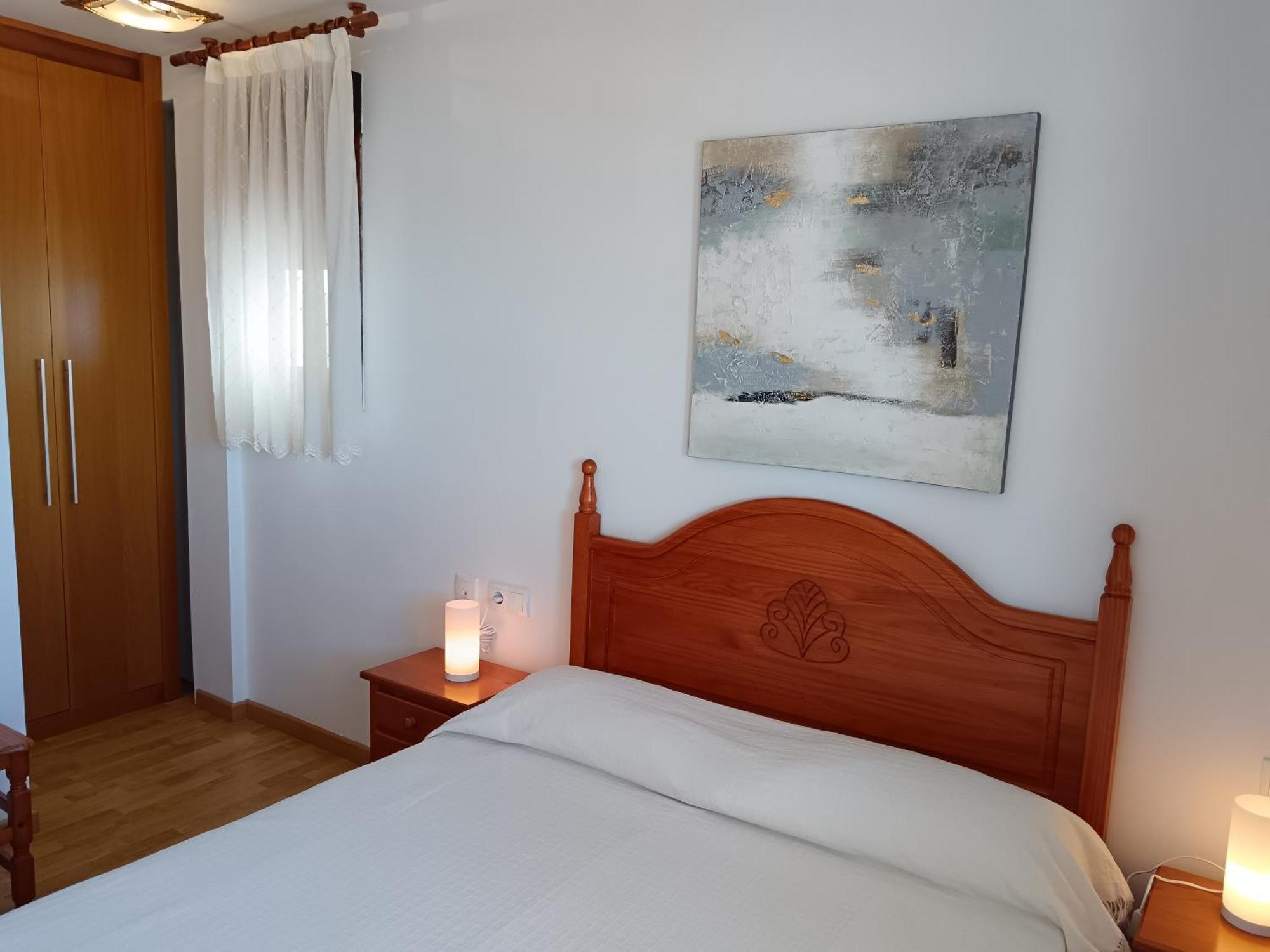Apartamentos Benedicto XIII: Beachfront with Parking & Modern Amenities Peniscola Room photo
